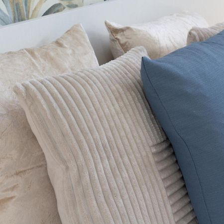 Sky Suite Blue Pomezia Luaran gambar