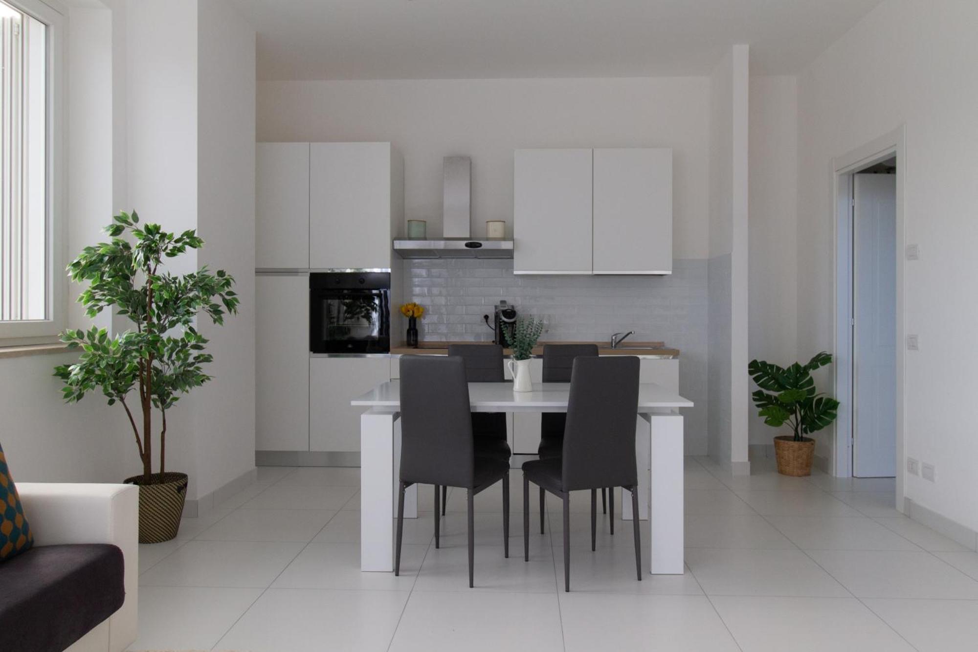 Sky Suite Blue Pomezia Luaran gambar