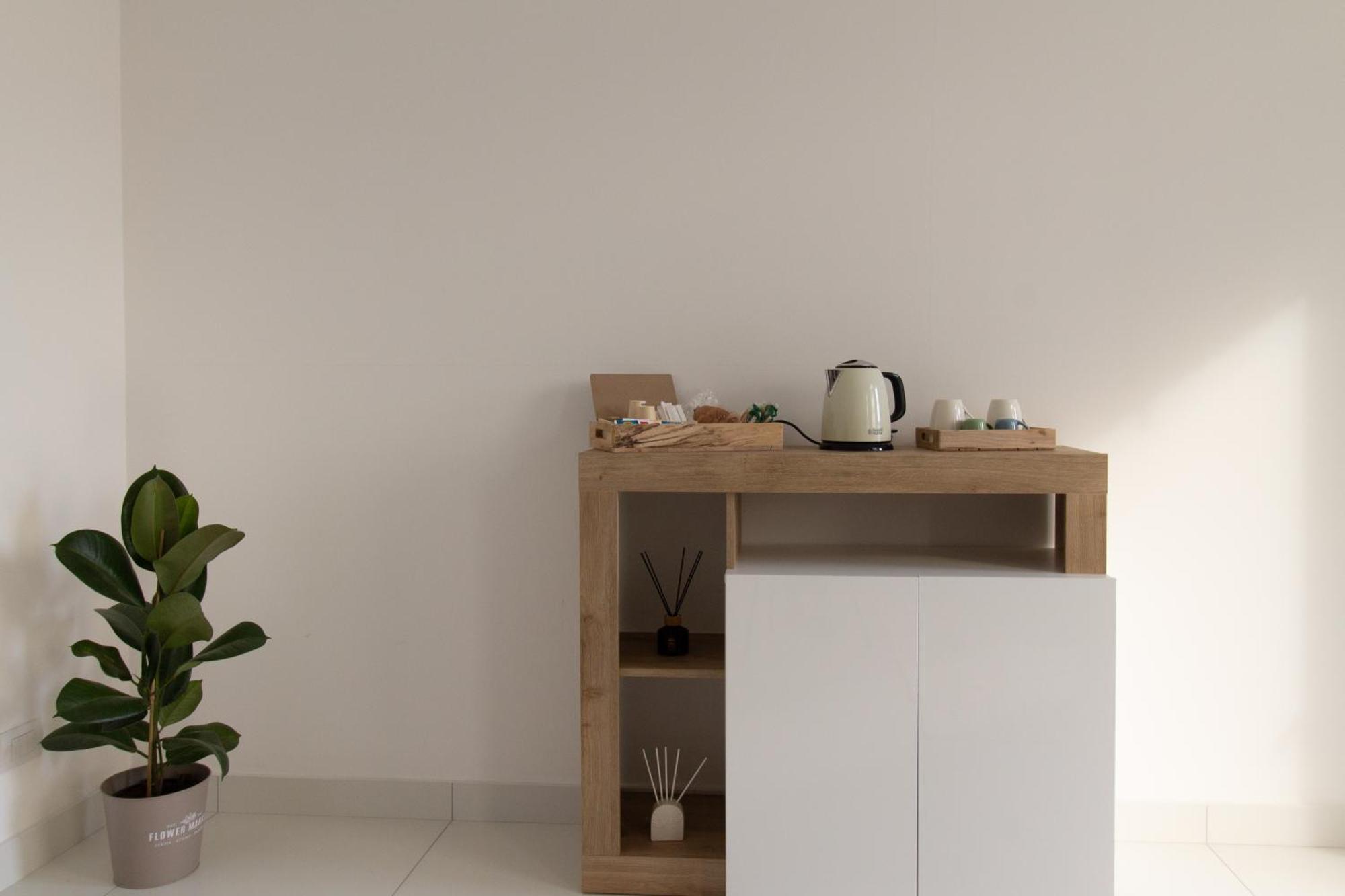 Sky Suite Blue Pomezia Luaran gambar